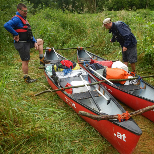 Teamentwicklung bei einer Kanufahrt auf der Raab Urlerbnis